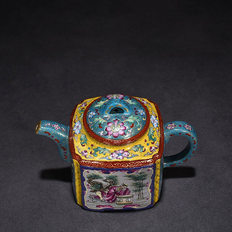 Qing Dynasty Qianlong Purple clay pastel teapot with human figures