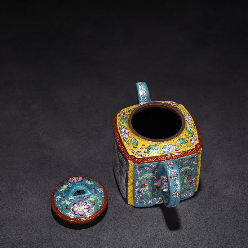Qing Dynasty Qianlong Purple clay pastel teapot with human figures