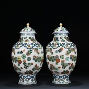 Qing Dynasty Qianlong doucai painted gold leather ball pattern general jar