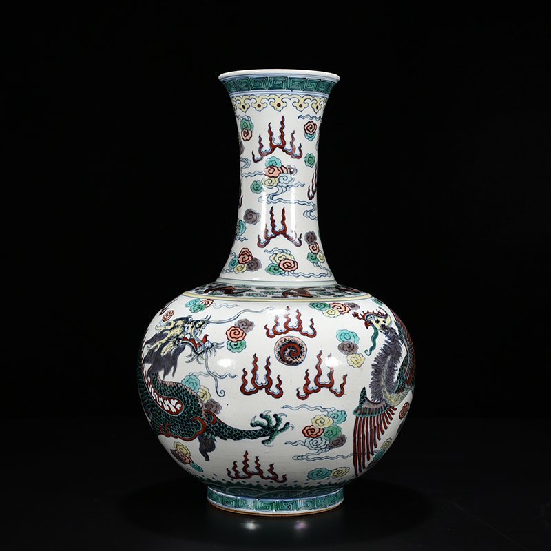 Qing Dynasty Qianlong doucai dragon and phoenix pattern vase