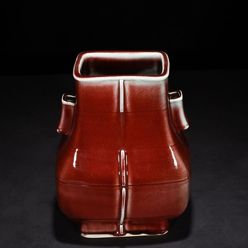 Qing Dynasty Qianlong ruby ​​red glaze through-ear vase