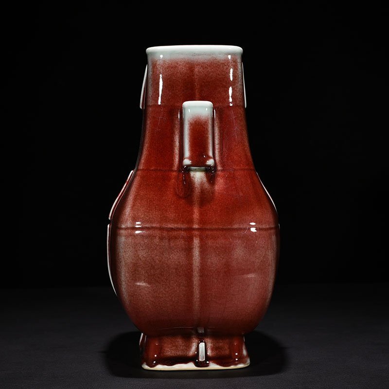 Qing Dynasty Qianlong ruby ​​red glaze through-ear vase