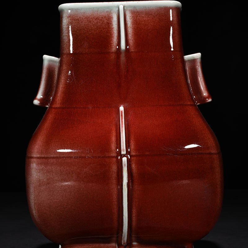 Qing Dynasty Qianlong ruby ​​red glaze through-ear vase