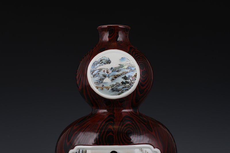 Qing Dynasty Qianlong wood grain glaze consecrated enamel beauty strap gourd vase