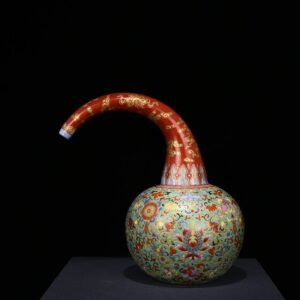 Qing Dynasty Qianlong turquoise green space pastel wrapped branches eight treasure pattern backflow pot