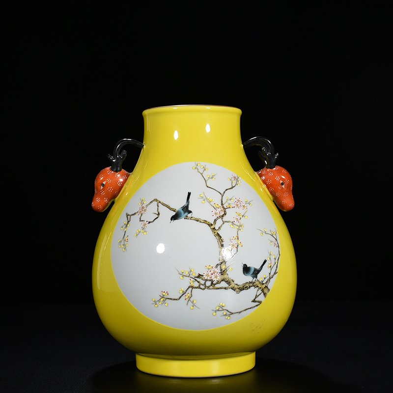 Qing Dynasty Qianlong lemon yellow glaze consecrated pastel flower