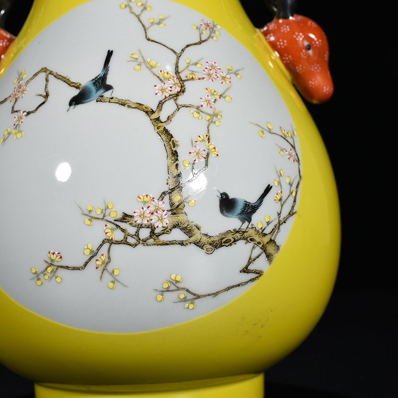 Qing Dynasty Qianlong lemon yellow glaze consecrated pastel flower