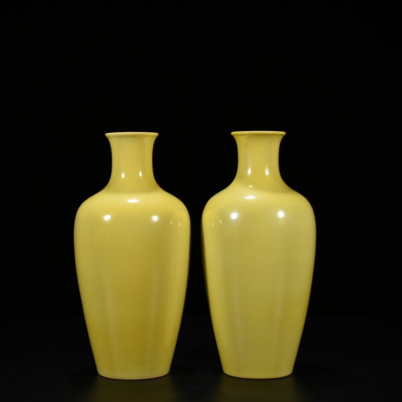 Qing Dynasty Qianlong lemon yellow glaze
