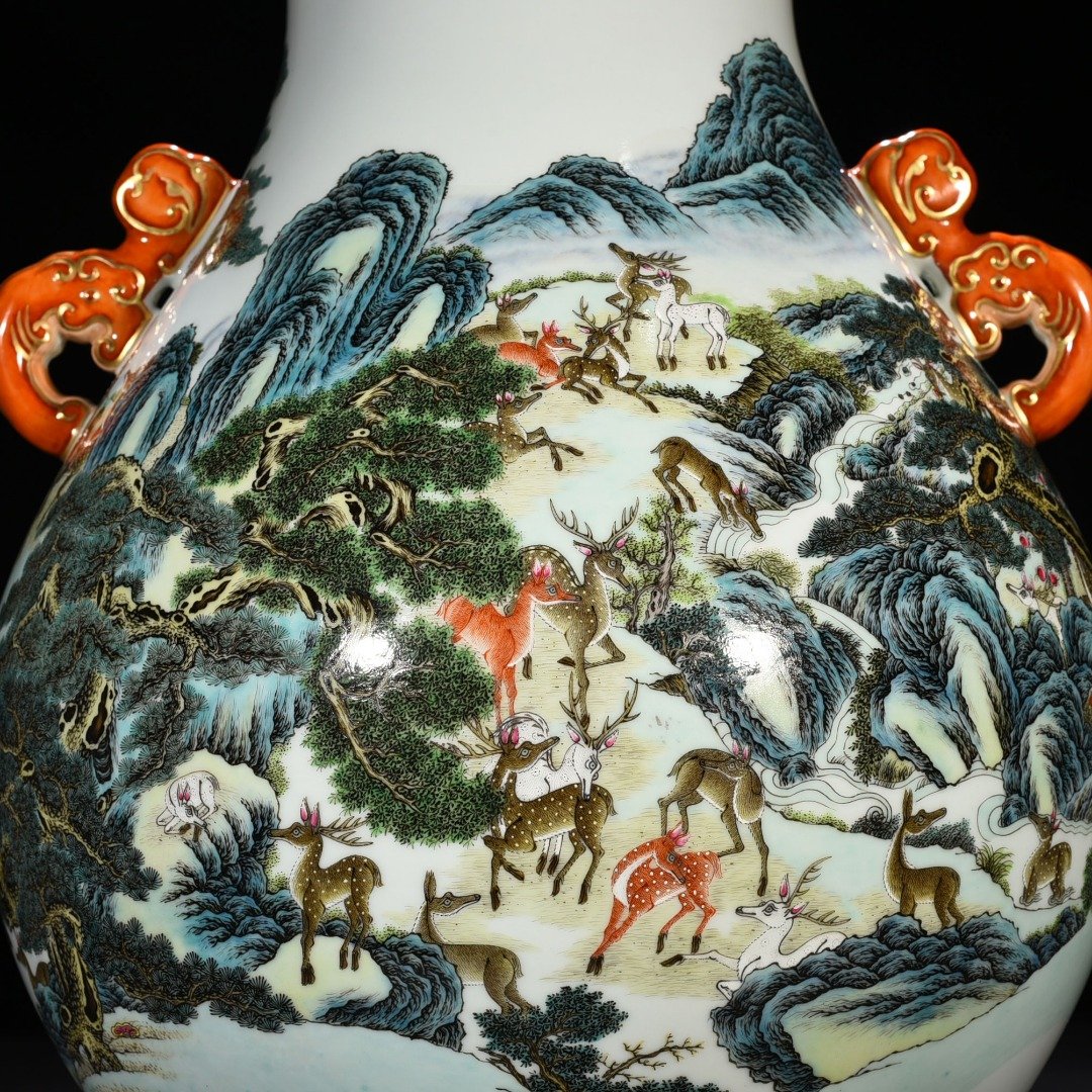 Qing Dyansty Qianlong Yangcai Double Chi Dragon Ear Hundred Deer Zun