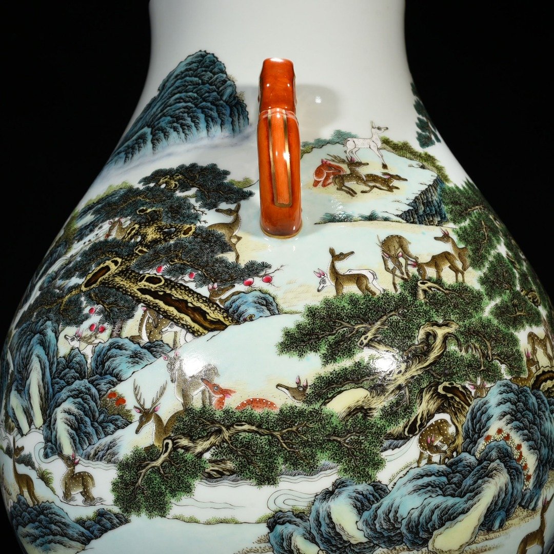 Qing Dyansty Qianlong Yangcai Double Chi Dragon Ear Hundred Deer Zun