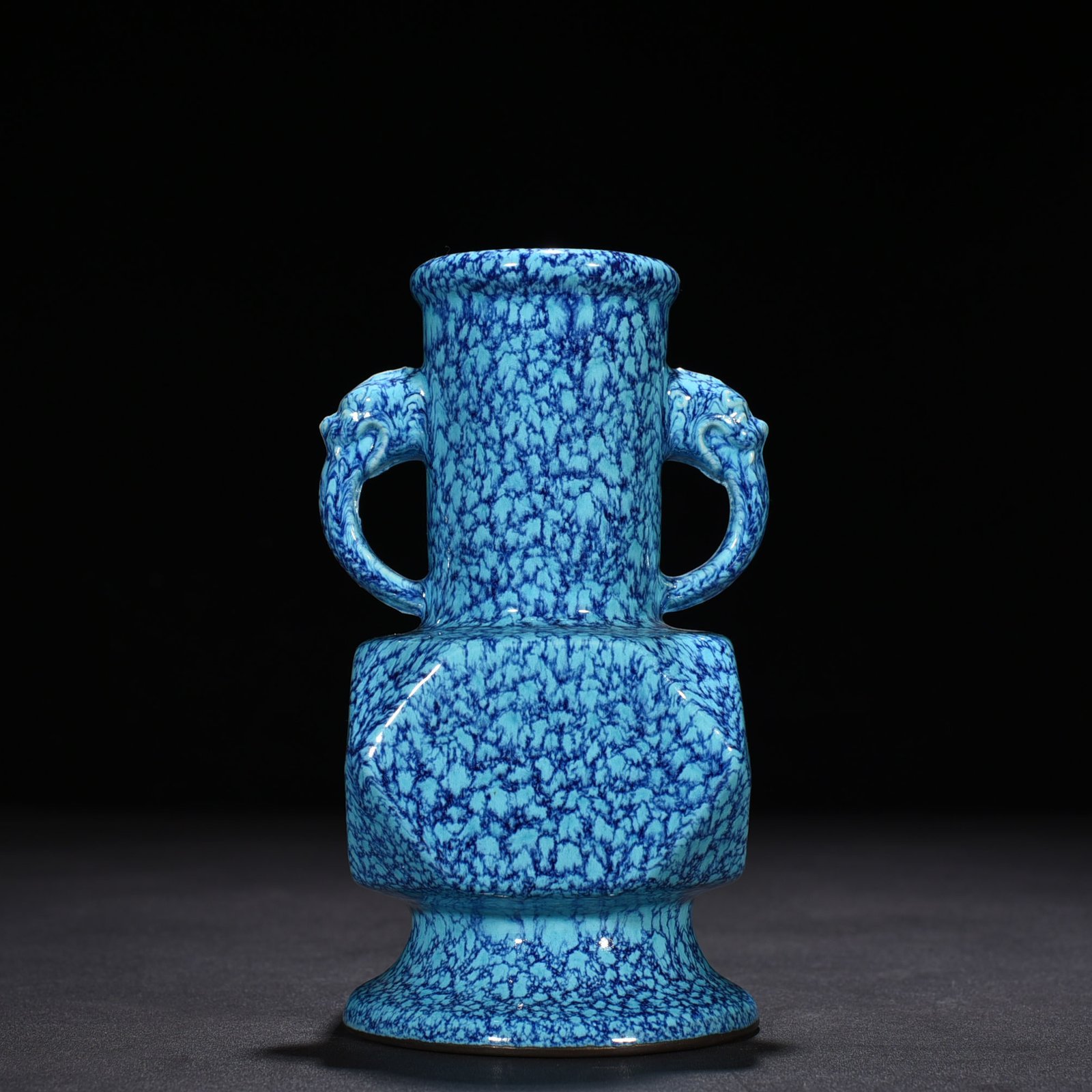 Qing Dynasty Qianlong furnace Jun glazed Japanese horn vase