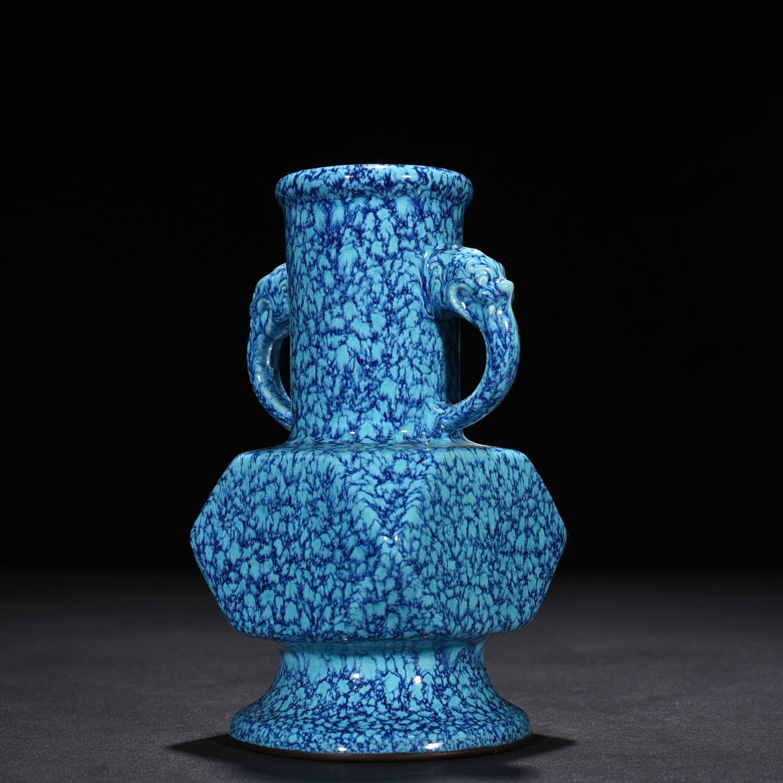 Qing Dynasty Qianlong furnace Jun glazed Japanese horn vase