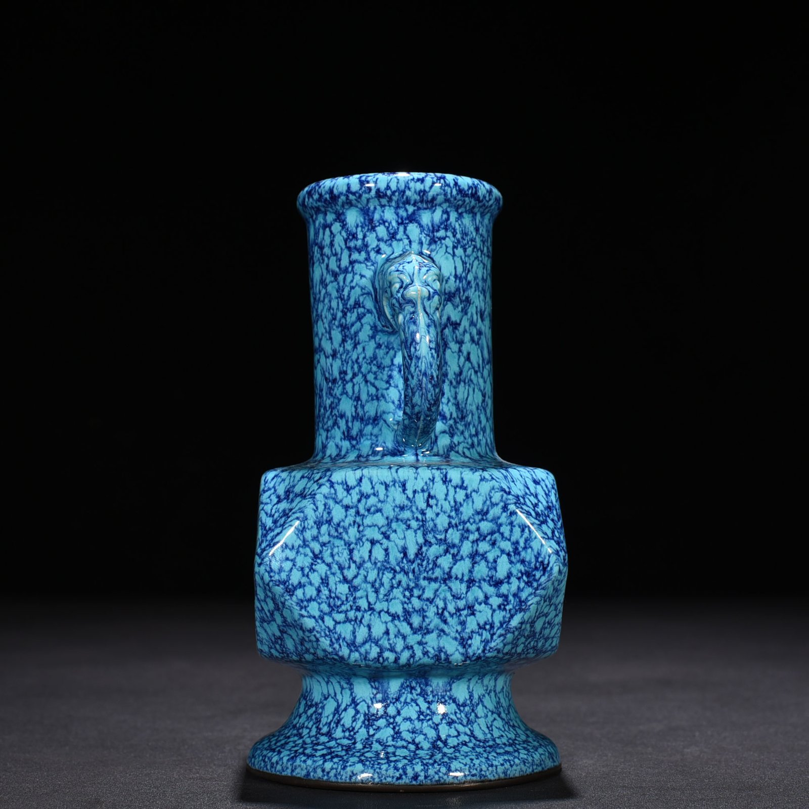 Qing Dynasty Qianlong furnace Jun glazed Japanese horn vase