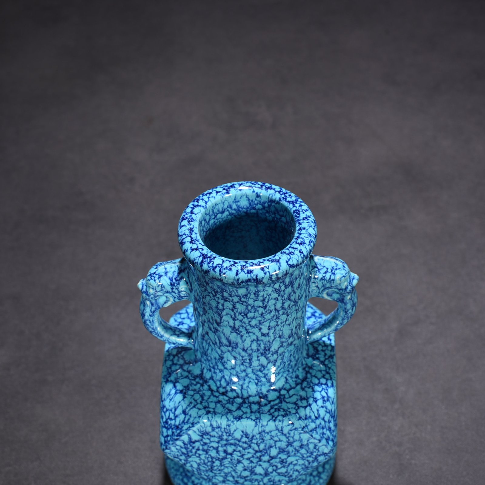 Qing Dynasty Qianlong furnace Jun glazed Japanese horn vase