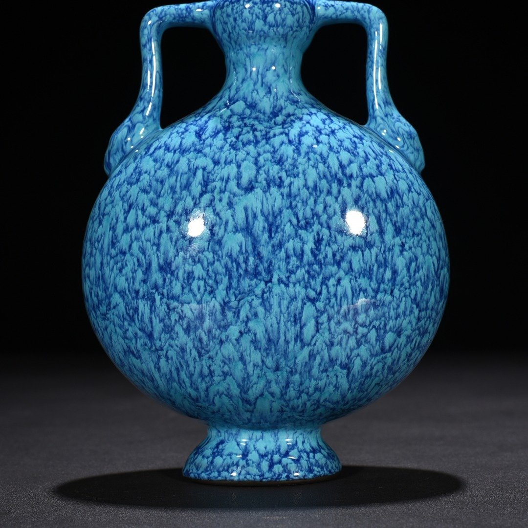 Qing Dynasty Qianlong furnace Jun-glazed Ruyi’er flat vase