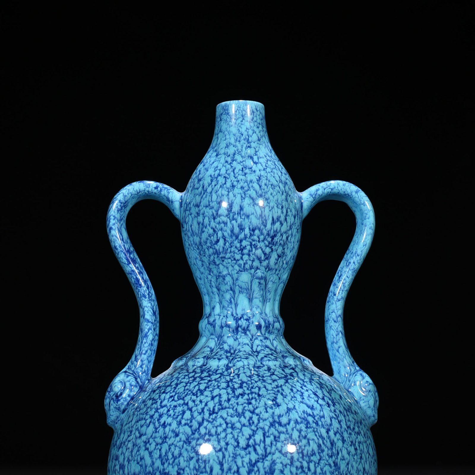 Qing Dynasty Qianlong furnace Jun glazed Ruyi ear gourd vase