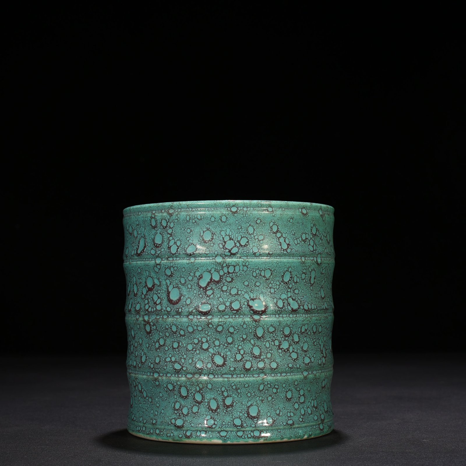 Qing Dynasty Qianlong furnace Jun glaze pen holder