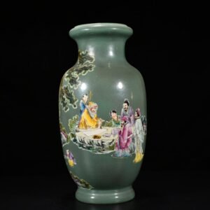 Qing Dynasty Qianlong furnace Jun-glazed pastel vase with figure pattern