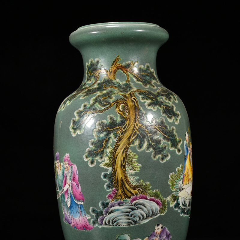 Qing Dynasty Qianlong furnace Jun-glazed pastel vase with figure pattern