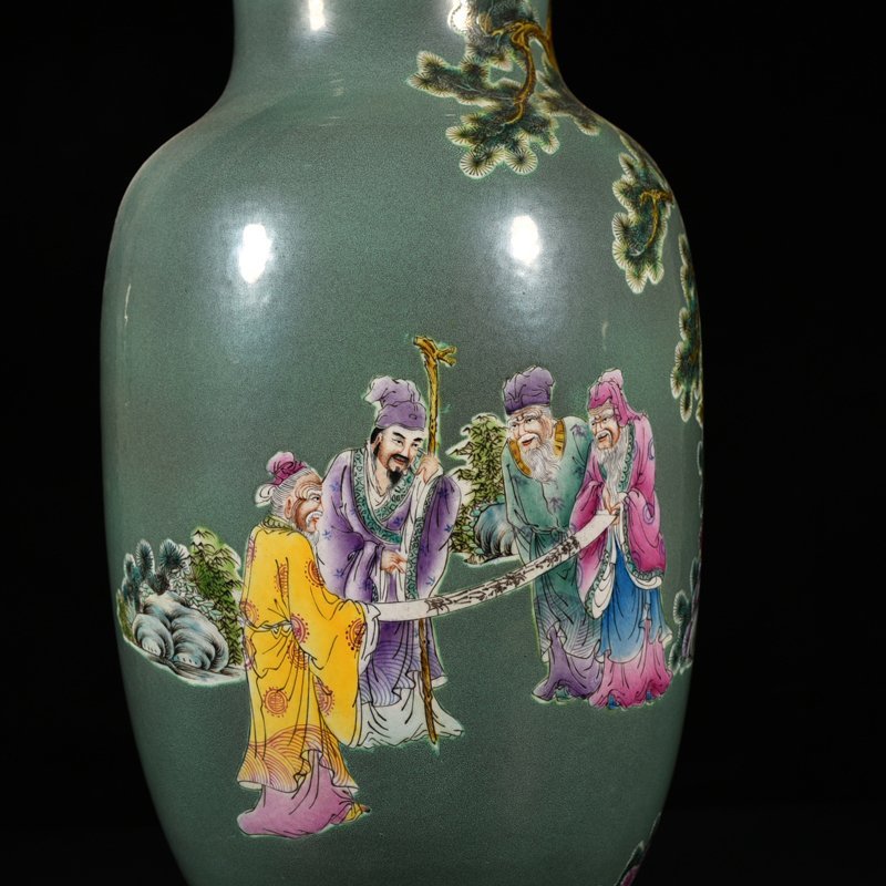 Qing Dynasty Qianlong furnace Jun-glazed pastel vase with figure pattern