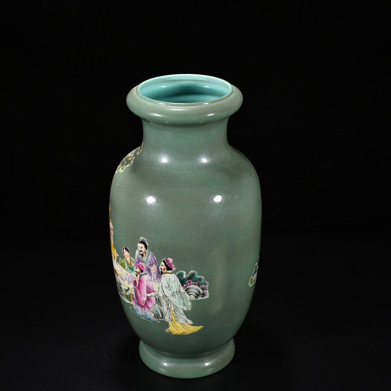 Qing Dynasty Qianlong furnace Jun-glazed pastel vase with figure pattern