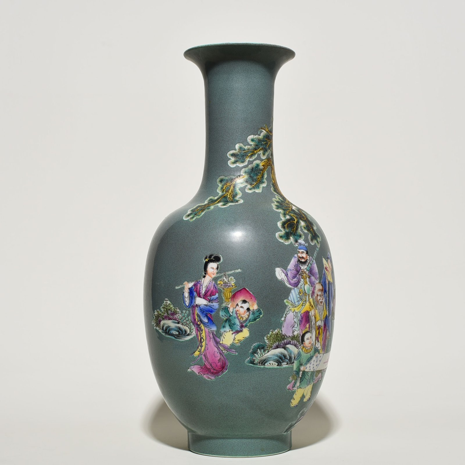 Qing Dynasty Qianlong furnace Jun glaze pastel figure vase