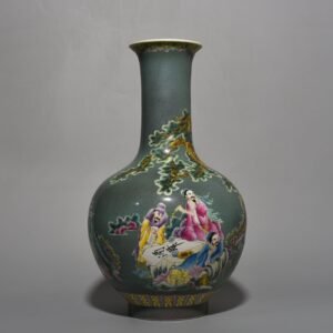 Qing Dynasty Qianlong furnace Jun-glazed pastel vase