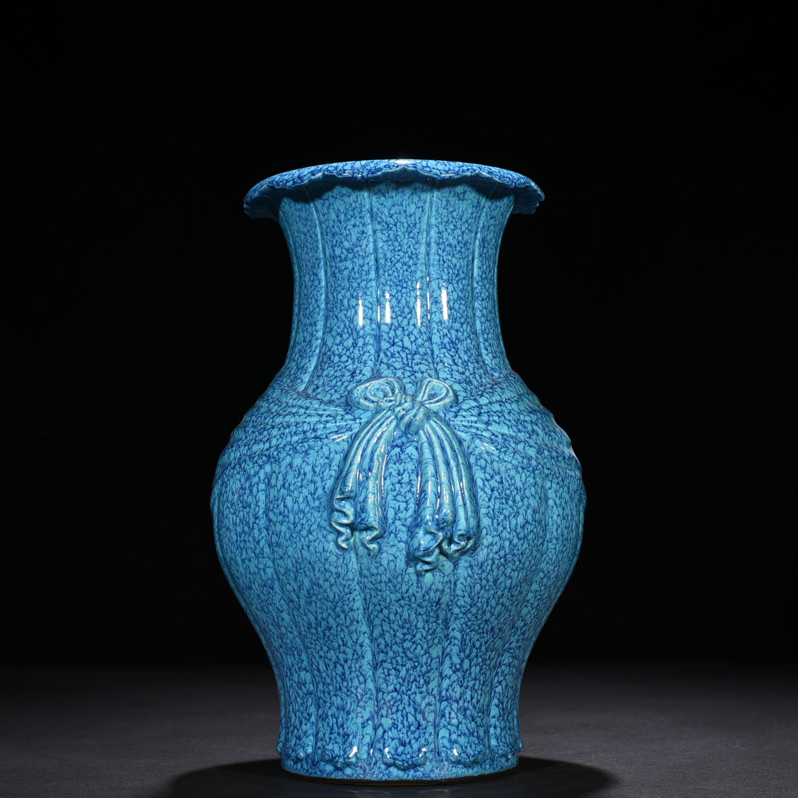 Qing Dynasty Qianlong furnace Jun glazed brocade vase
