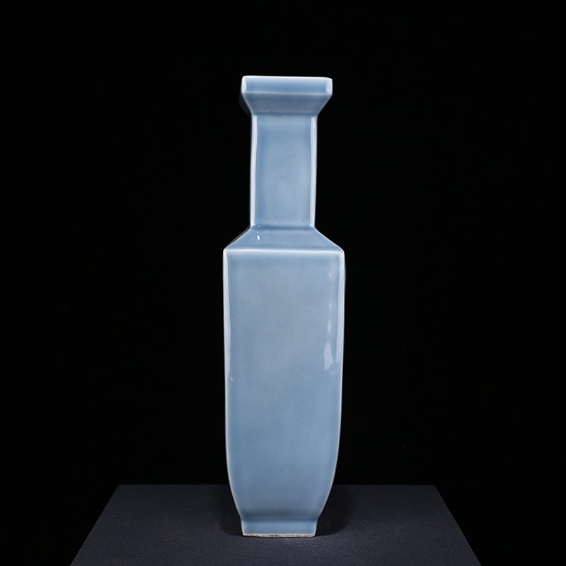 Qing Dynasty Qianlong Azure-glazed square vase