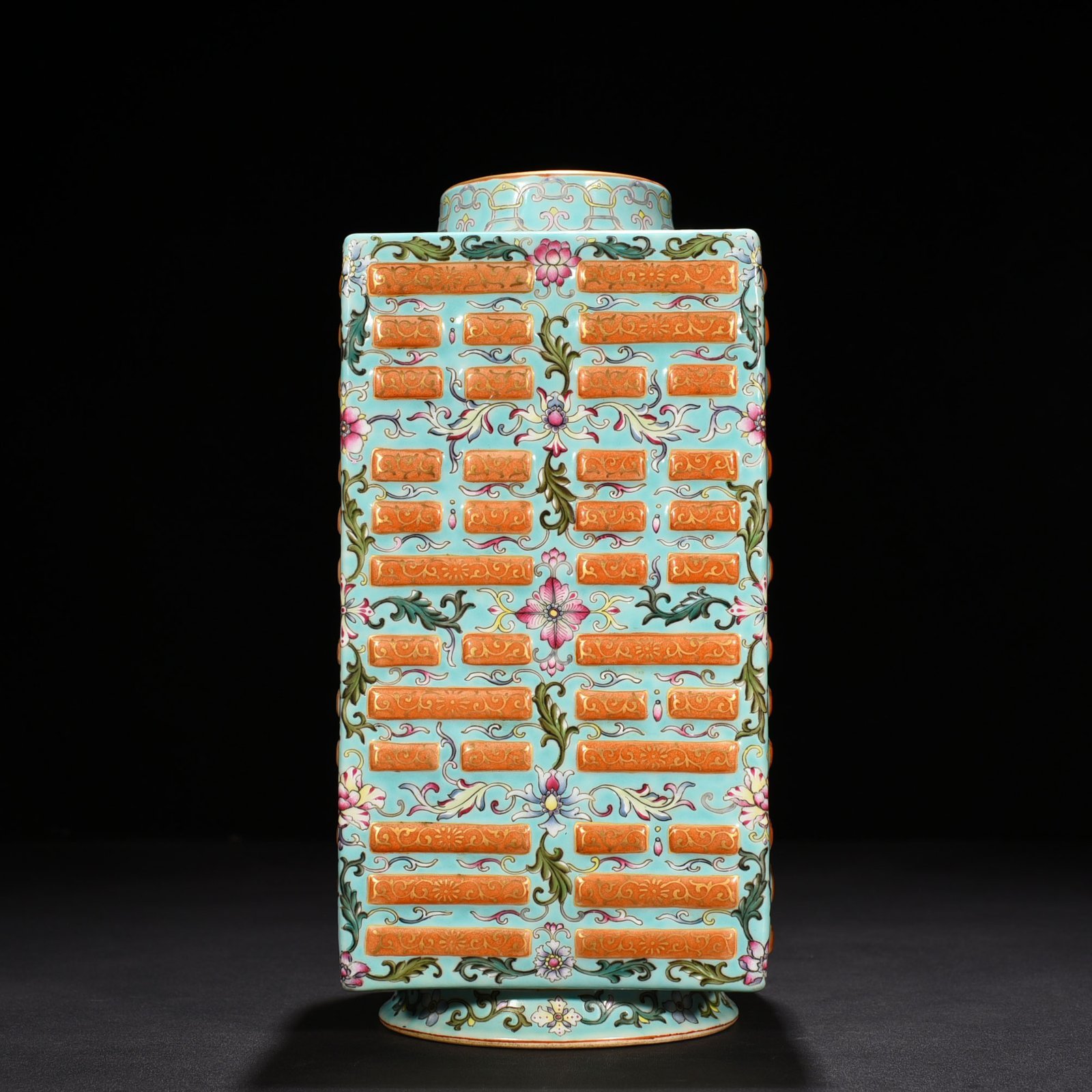 Qing Dynasty Qianlong coral green land pastel gold painted flowers and trigrams pattern Cong style vase