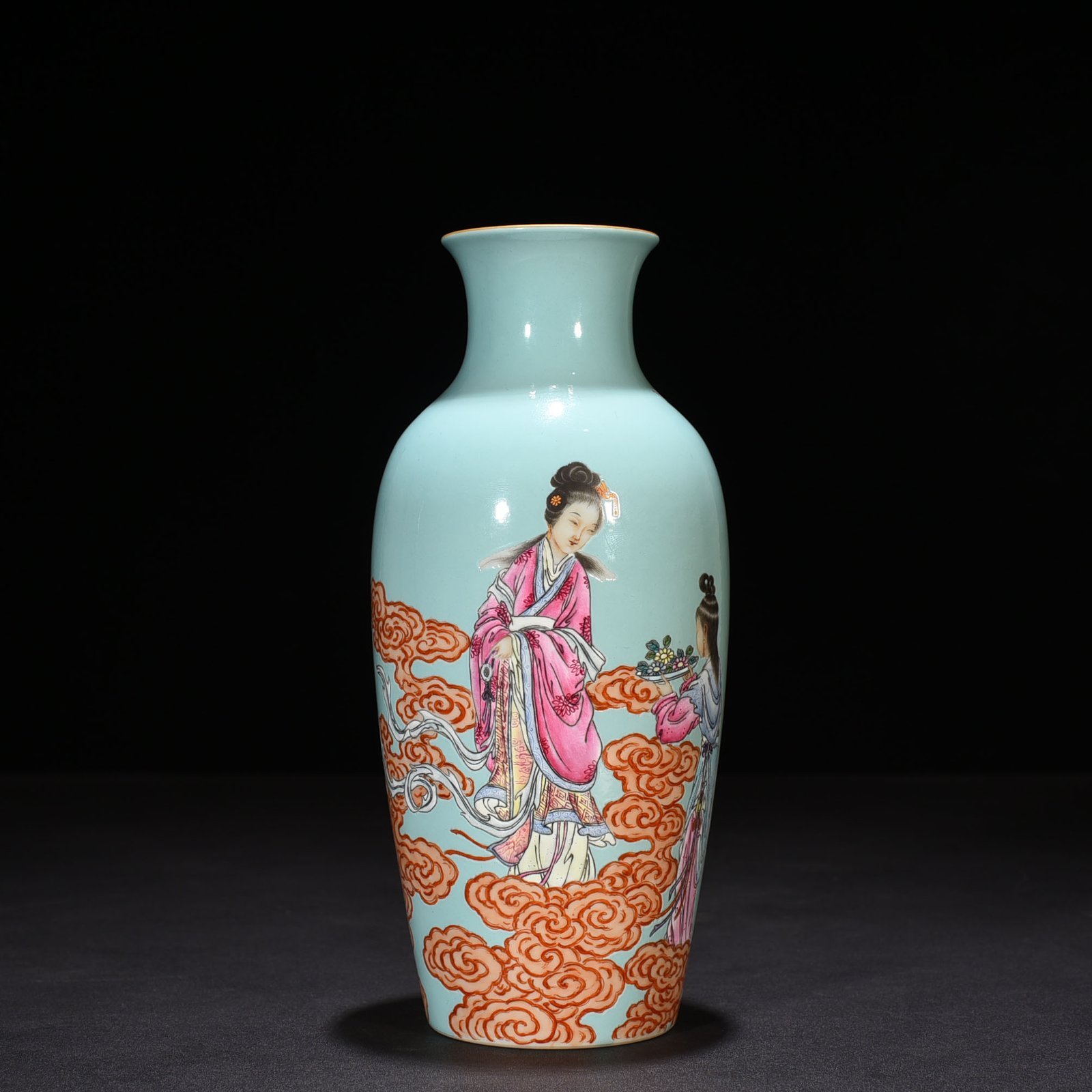 Qing Dynasty Qianlong coral green land pastel Magu character pattern vase