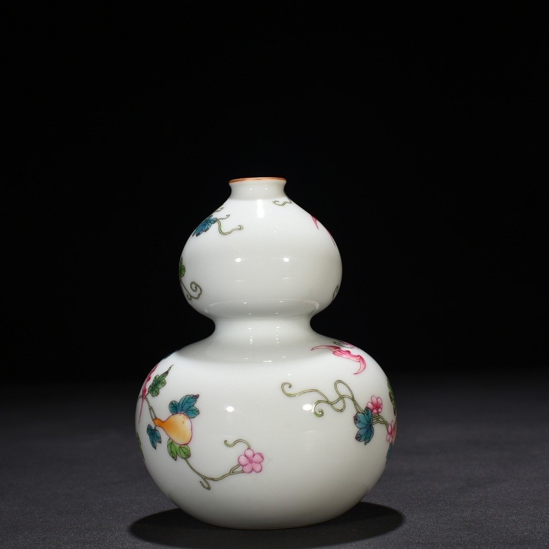 Qing Dynasty Qianlong enamel-colored descendant generations of gourds