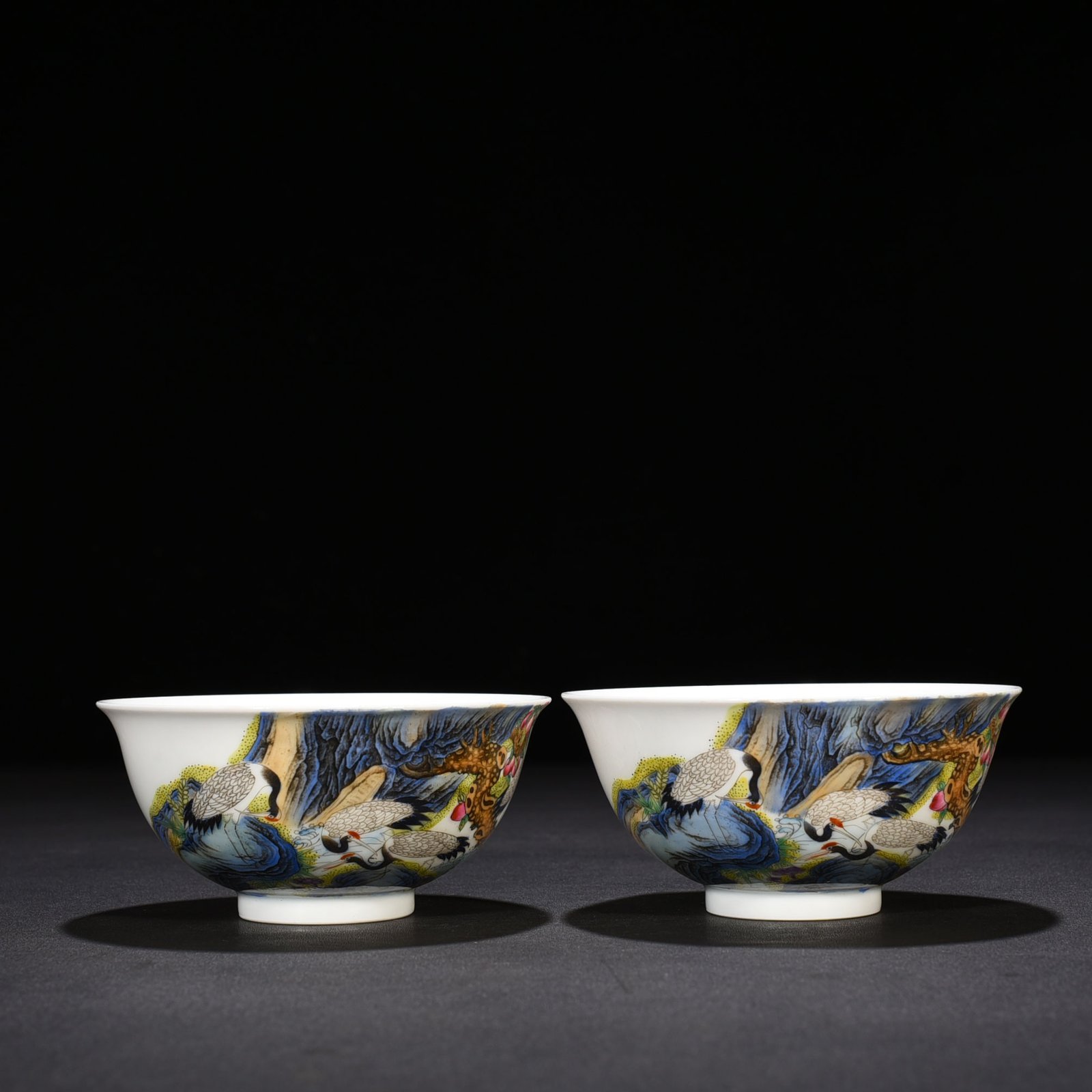 Qing Dynasty Qianlong enamel bowl with pine and crane patterns