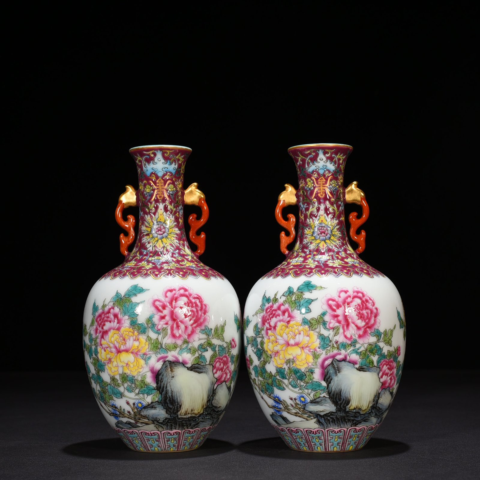 Qing Dynasty Qianlong enamel peony pattern amphora