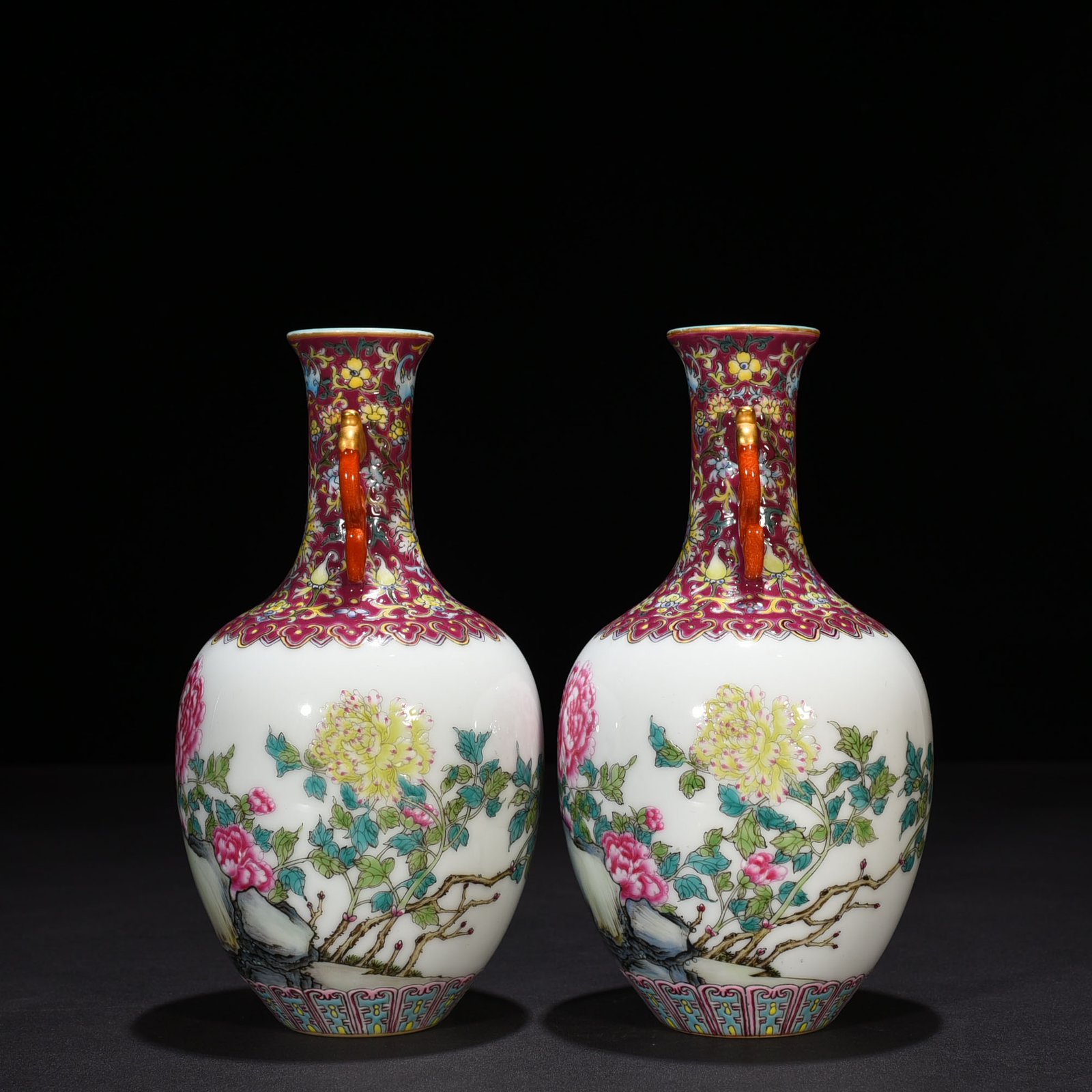 Qing Dynasty Qianlong enamel peony pattern amphora