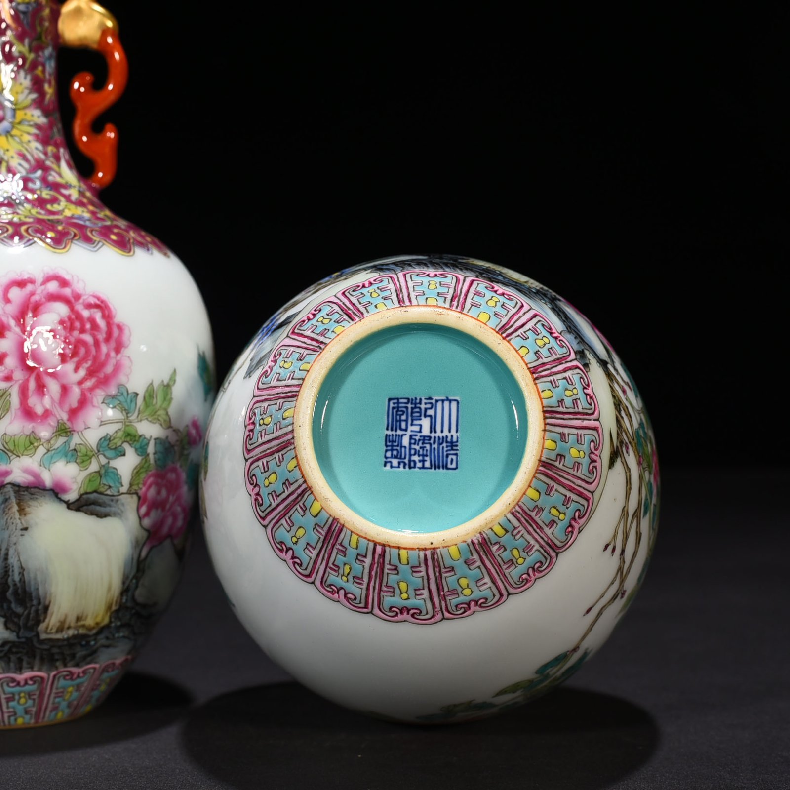 Qing Dynasty Qianlong enamel peony pattern amphora