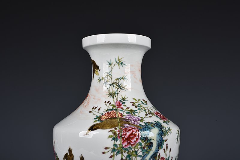 Qing Dynasty Qianlong enamel dish vase with peony flower
