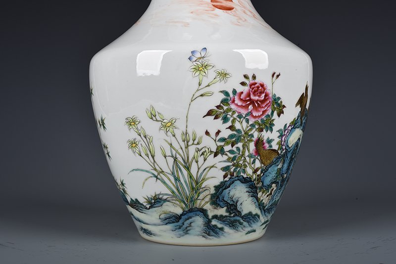 Qing Dynasty Qianlong enamel dish vase with peony flower