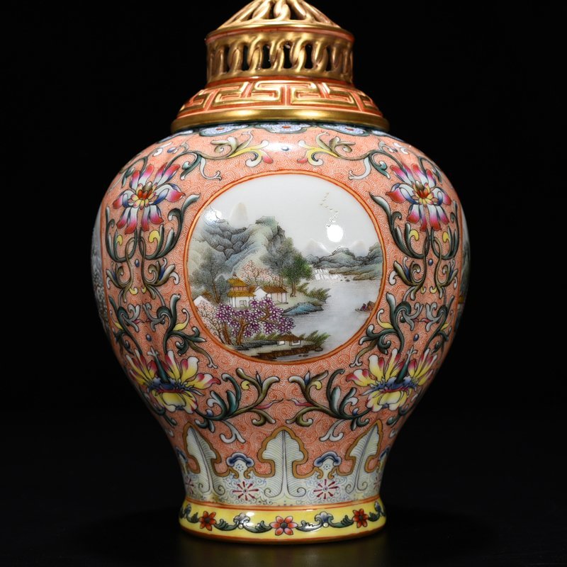 Qing Dynasty Qianlong enamel lotus pattern consecrated four seasons landscape pattern hollow lid jar