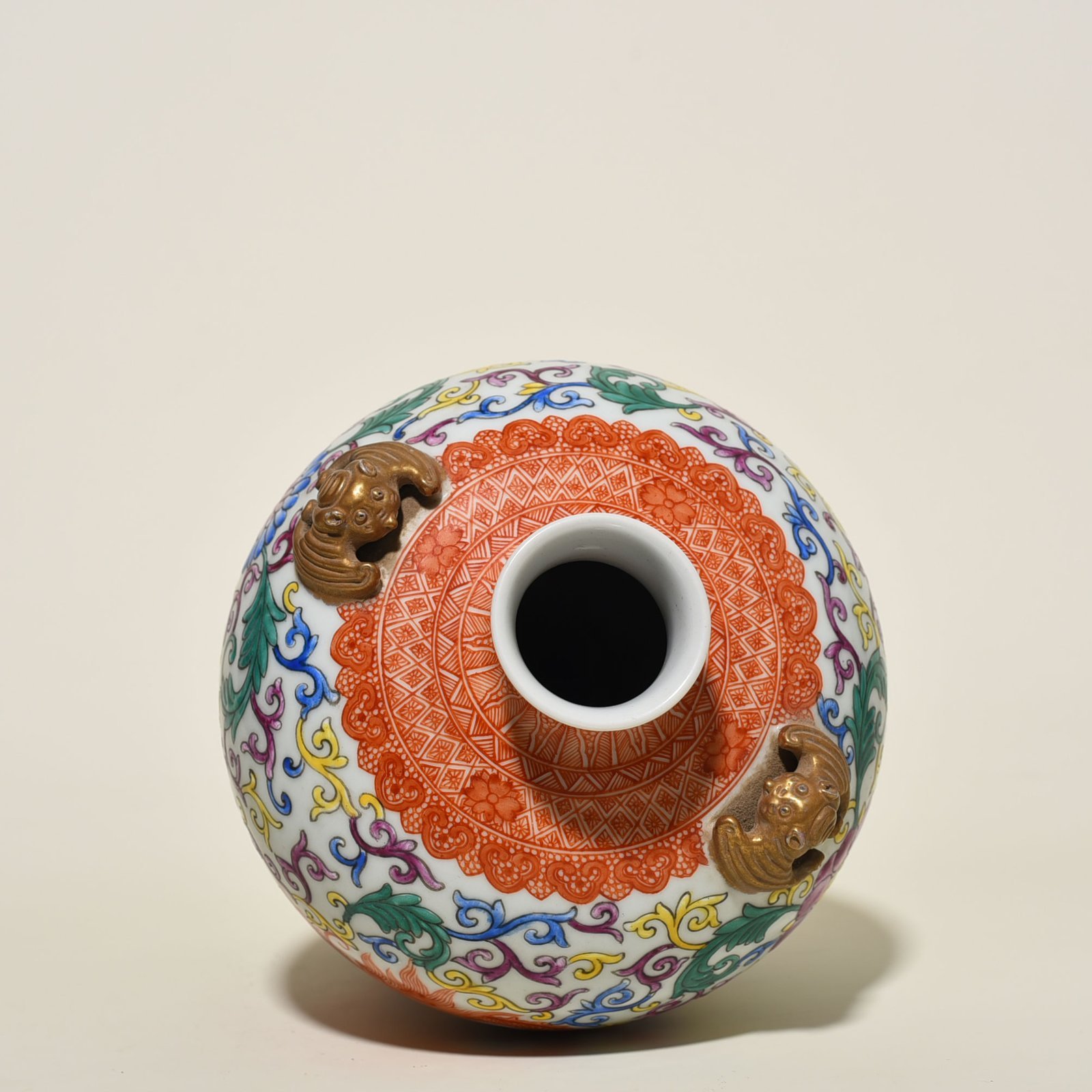 Qing Dynasty Qianlong enamel double-eared plum vase with wrapped branches and dragon pattern