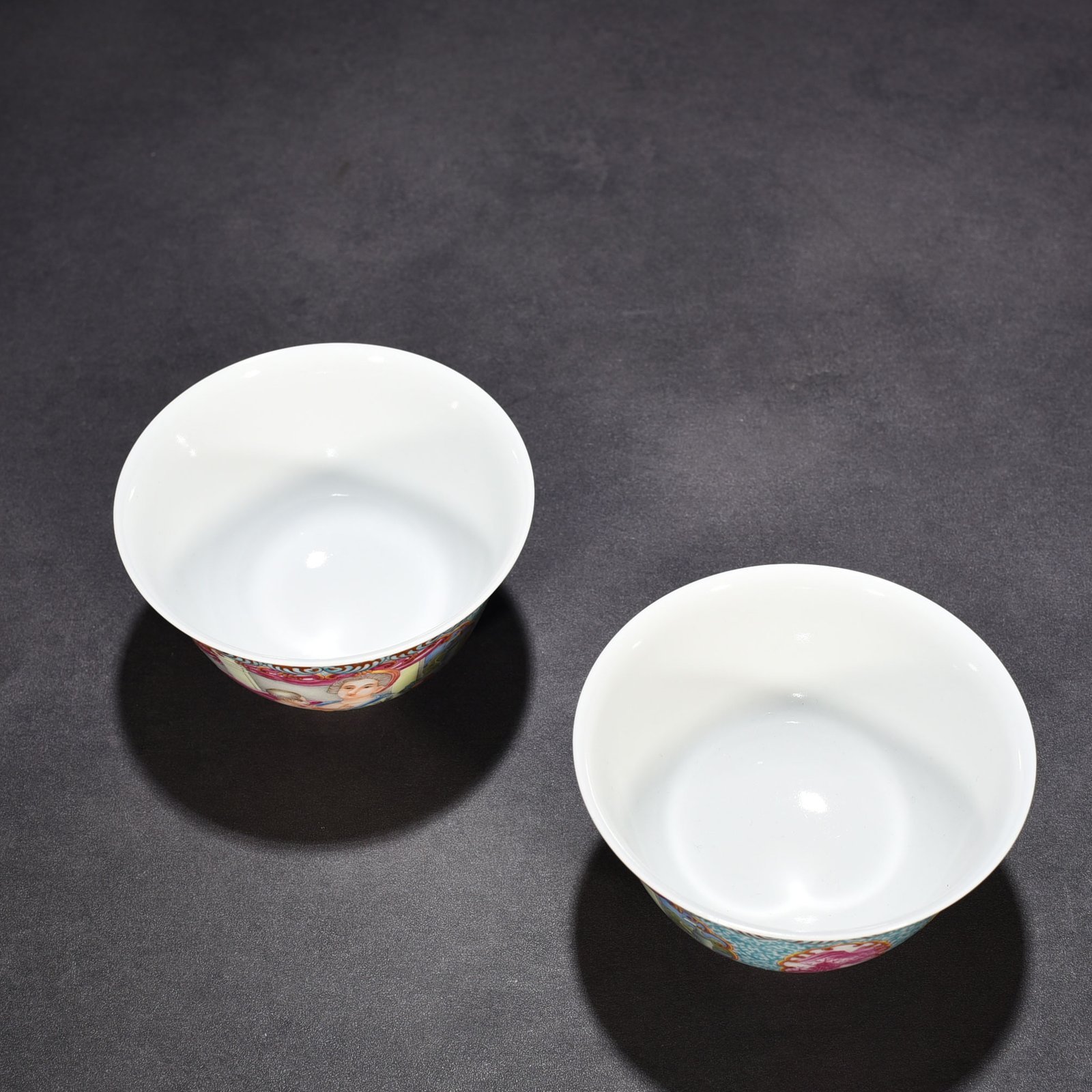 Qing Dynasty Qianlong enamel beauty belt Western figure pattern bowl