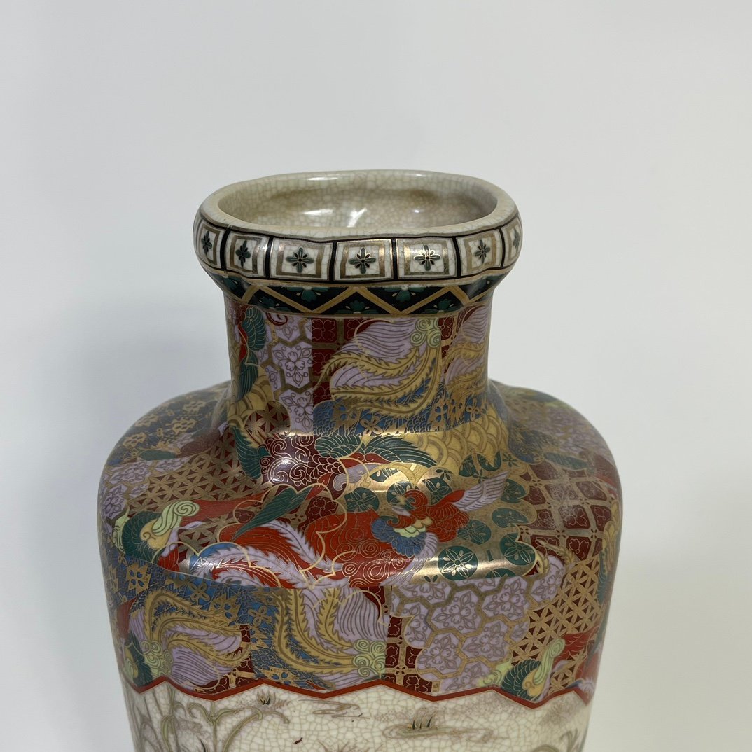 Qing Dynasty Qianlong enamel vase with flower and bird patterns