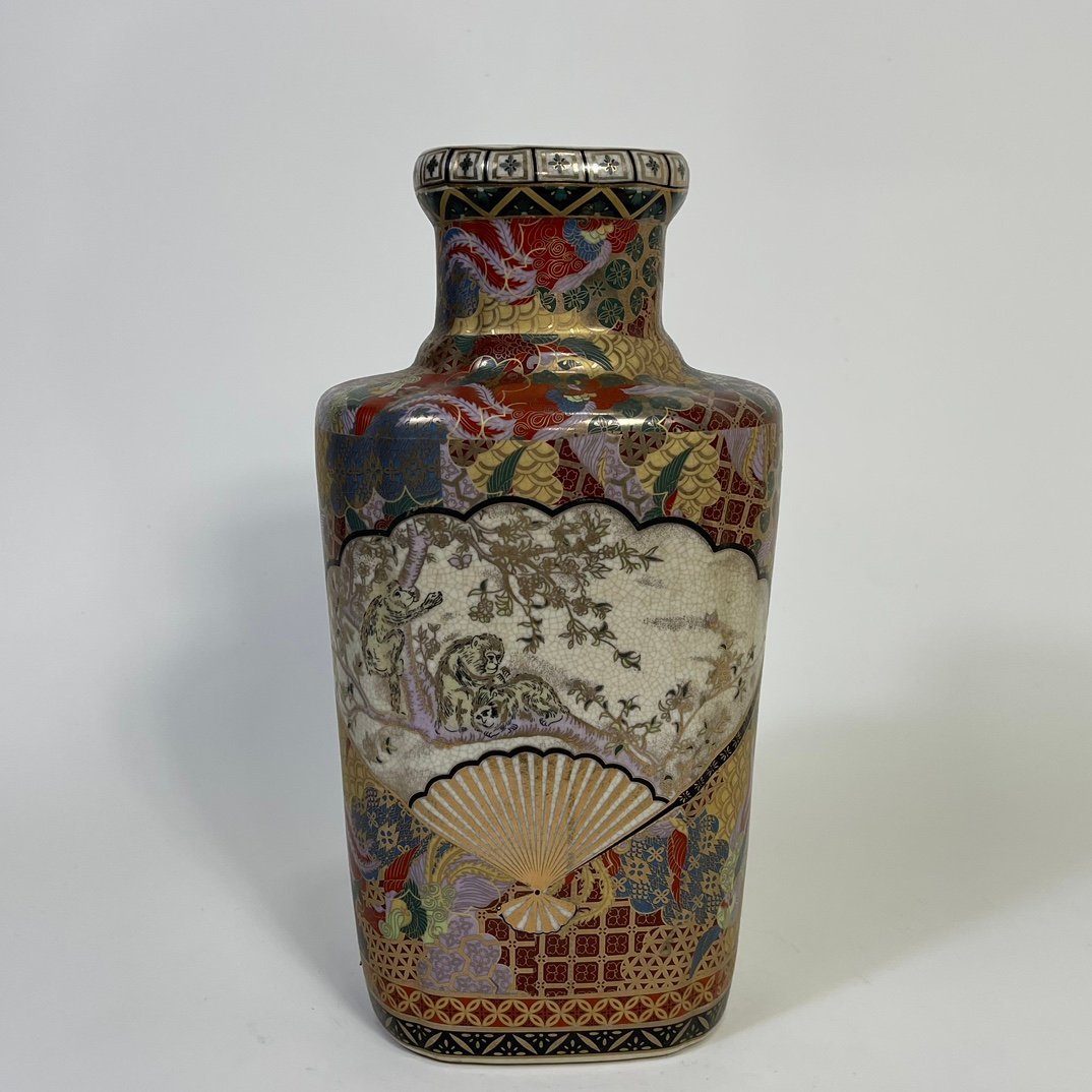 Qing Dynasty Qianlong enamel vase with flower and bird patterns