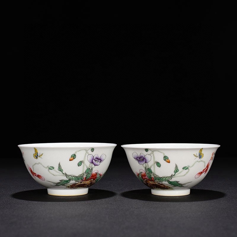 Qing Dynasty Qianlong enamel poppy flower pattern bowl