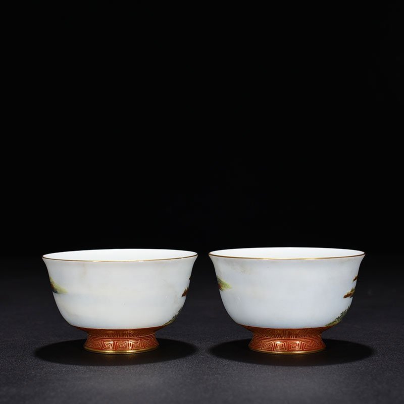 Qing Dynasty Qianlong enamel cup with Western character pattern