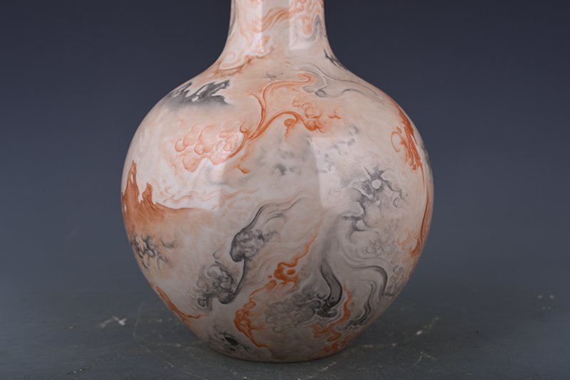 Qing Dynasty Qianlong stone pattern celestial sphere vase