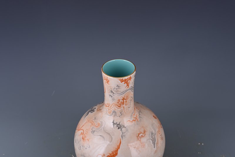 Qing Dynasty Qianlong stone pattern celestial sphere vase