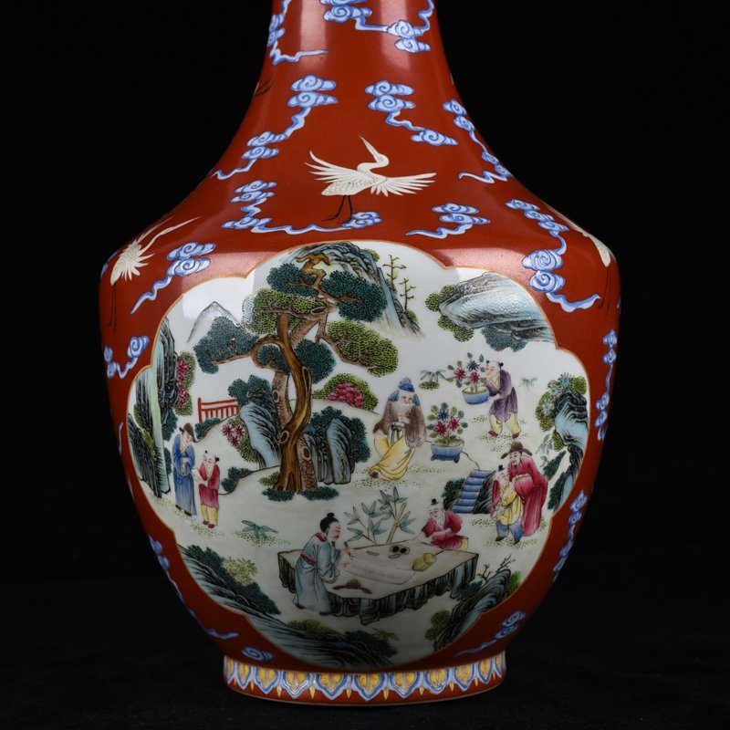 Qing Dynasty Qianlong alum consecrated pastel character dish bottle
