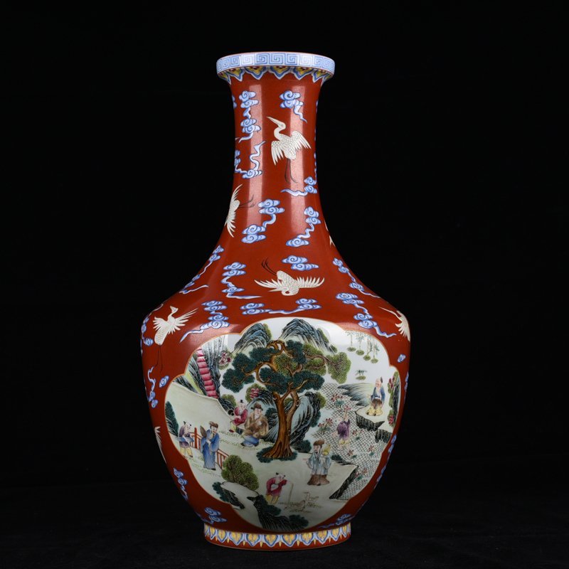 Qing Dynasty Qianlong alum consecrated pastel character dish bottle