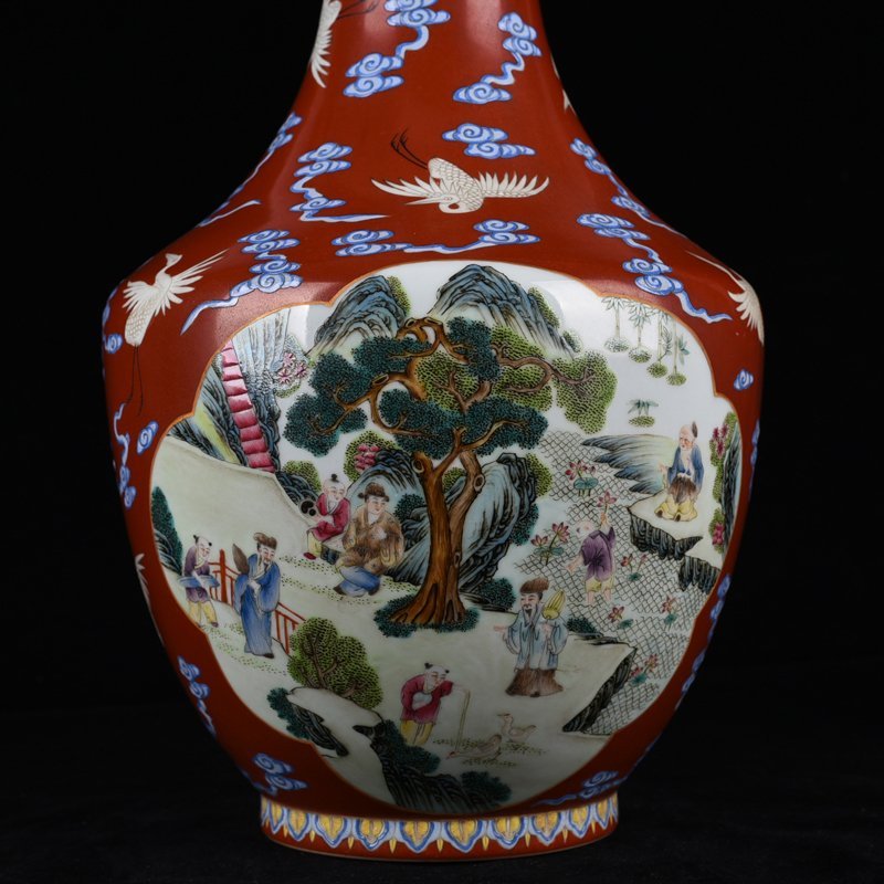 Qing Dynasty Qianlong alum consecrated pastel character dish bottle